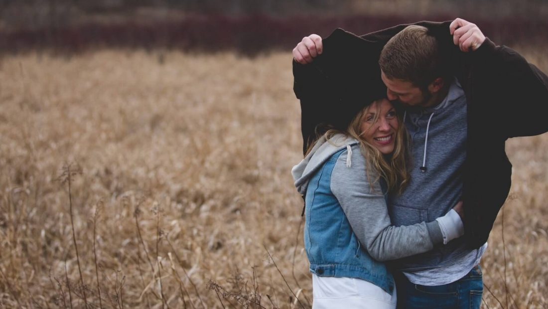 Advantages of Dating Singles Online